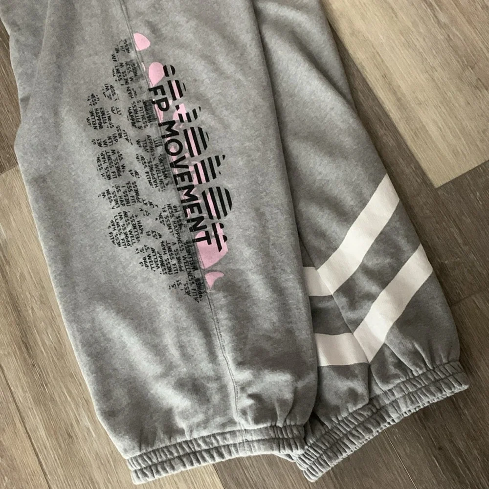FP MOVEMENT All Star Logo Jogger Pants NWT Heather Gray Pink Black - Picture 7 of 10